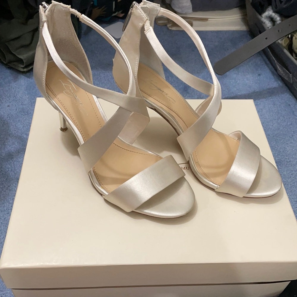 Imagine Vince Camuto Ivory Satin heels